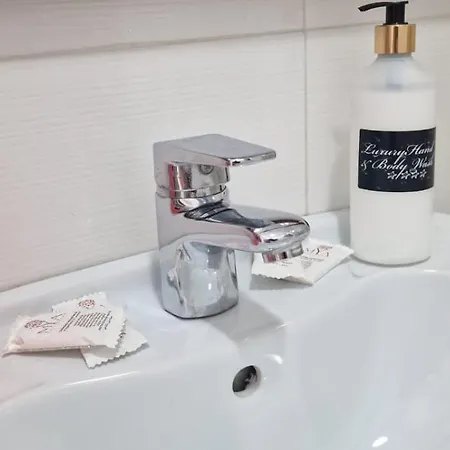 St Julian's Paceville アパート *